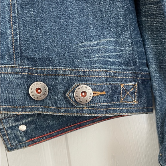 Tommy Hilfiger M Distressed Blue Jean Jacket Metal button closure pockets 2005 - Picture 15 of 16